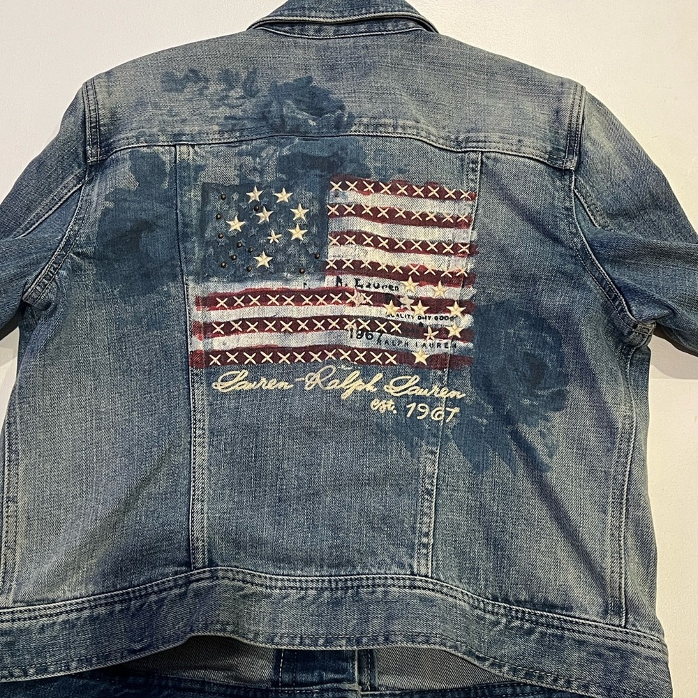 Lauren LRL Ralph Lauren embroidered flag size L
Patriotic, Fourth of July